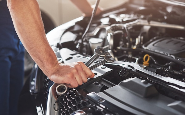 Parco auto sempre più vecchio, ma calano gli autoriparatori in Italia