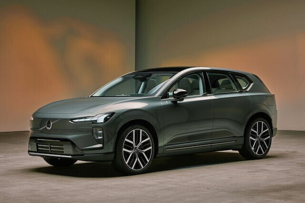 Volvo EX60: contatto al Volvo Studio Milano