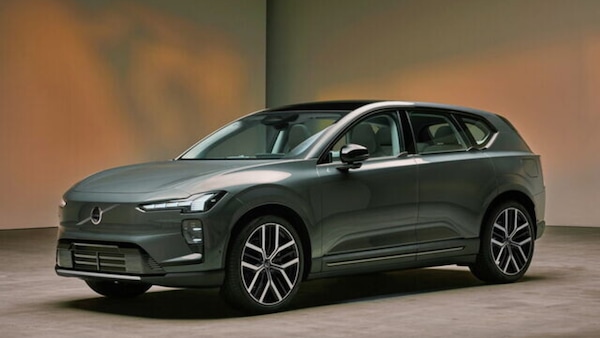 Volvo EX60: contatto al Volvo Studio Milano