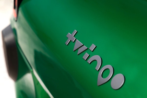 Twingo E-Tech Electric, l'auto perfetta per la città