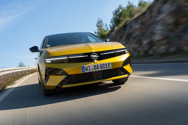 Nuova Opel Astra, la tedesca si aggiorna
