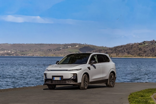 Leepmotor B10 REEV Hybrid