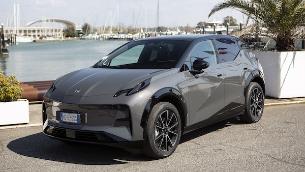 Zeekr X, la prova del Suv compatto premium a zero emissioni