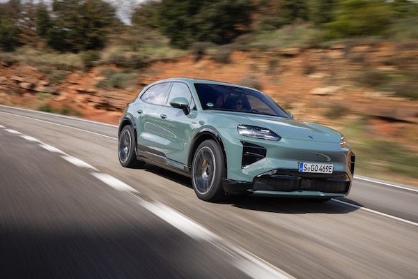 Porsche Cayenne Electric: potenza da record e autonomia elevata