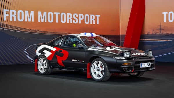 Toyota Celica, il ritorno è dietro l'angolo: com'è cambiata in 35 anni di storia