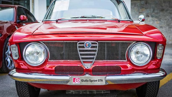 Alfa Romeo Giulia GT, storia della sportiva perfetta: dalla "scalino" alla GTA