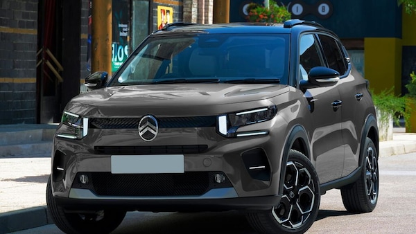 Come sceglie un’auto nuova oggi chi deve acquistarla: tra digitale e concessionario