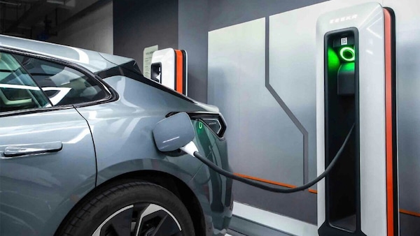Norvegia record elettrico: perché il 98,4% del mercato è ormai a batteria