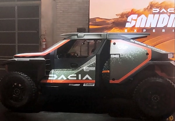 Dacia Sandrider Experience, il simulatore a grandezza naturale per sentirsi come Loeb