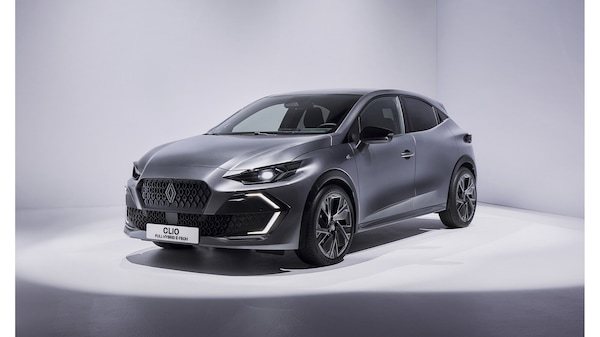 Renault Clio 2026, la best seller francese migliora ancora per tecnologia ed efficienza