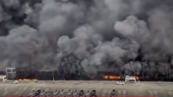 Incendio alla fabbrica BYD in Cina, cosa è successo davvero nel maxi parcheggio di Shenzhen