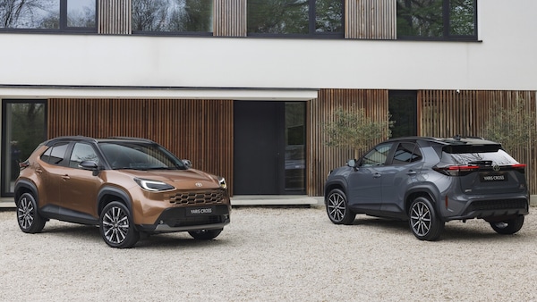 Toyota Yaris Cross cambia look e migliora: riconosci a chi si ispira?