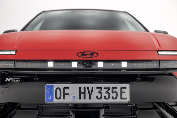 Hyundai Ioniq 3 vista dal vivo