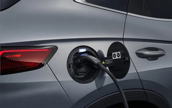 Oltre la soglia dei 100 km, le 10 ibride plug-in più efficienti