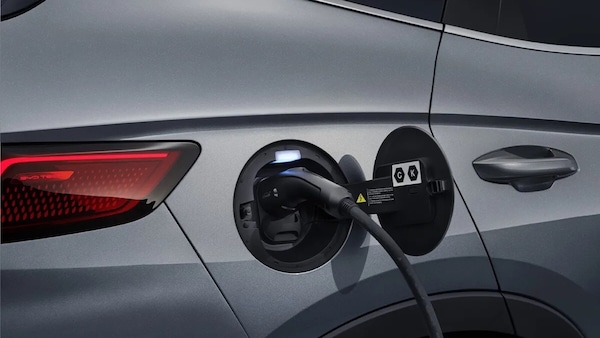 Oltre la soglia dei 100 km, le 10 ibride plug-in più efficienti