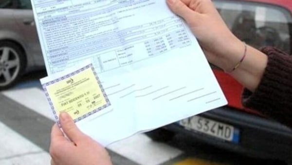 Auto senza assicurazione: cosa rischia davvero chi guida così