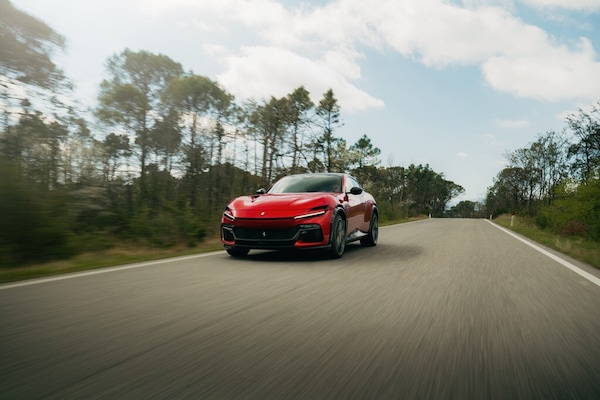 Ferrari Purosangue Handling Speciale in azione