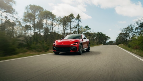 Ferrari Purosangue Handling Speciale in azione