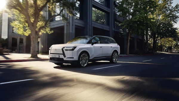 Lexus TZ, il SUV elettrico per viaggiare in sei tra lusso e comodità