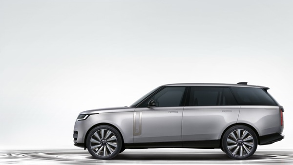 Range Rover SV Ultra 2026, il nuovo confine del Suv di lusso