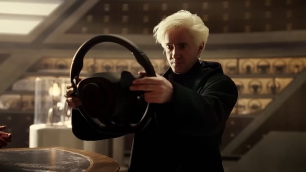 Cupra, lo spot con Malfoy rievoca Harry Potter 25 anni dopo