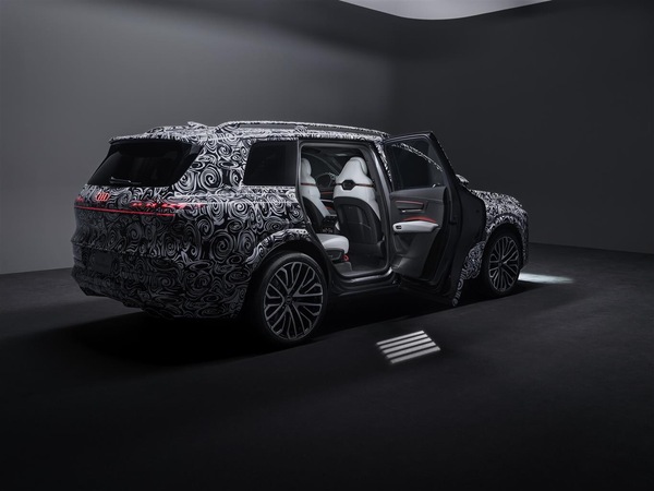 Audi Q9, il lusso diventa imponente sulla nuova SUV ammiraglia