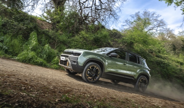 Avenger, arriva il restyling per la piccola Jeep