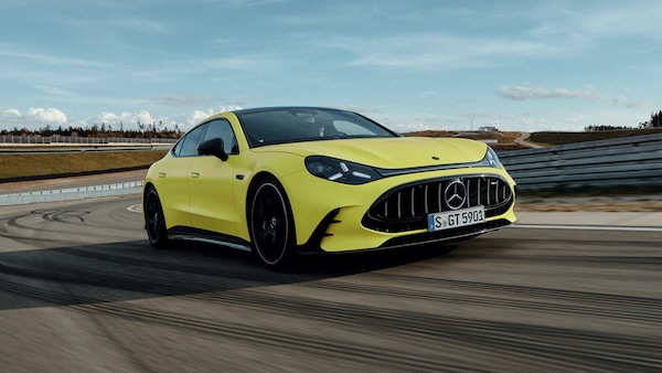 Mercedes-AMG GT Coupé4: la supercar elettrica che riscrive le regole 
