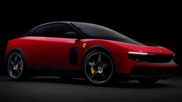 Ferrari, frenata in Borsa dopo Luce: il mercato teme l’elettrica?