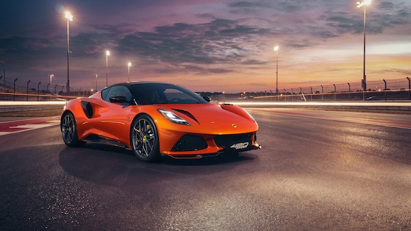 Lotus alza l'asticella di Emira, la 420 Sport è ancora più cattiva