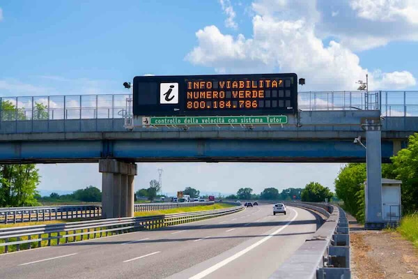 Nuovi Tutor sull'autostrada A7: ecco dove sono i sei dispositivi