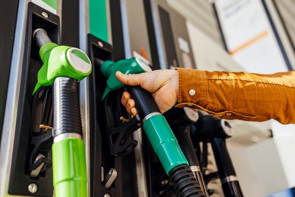 Carburanti, sabato in ribasso per benzina e diesel in tutta Italia