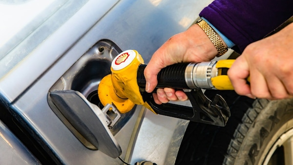 Carburanti, giugno inizia in discesa. Diesel sotto i 2 euro in altre due Regioni