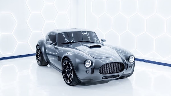 AC Cobra GT Coupé, torna il mito di Shelby con i cavalli della Mustang