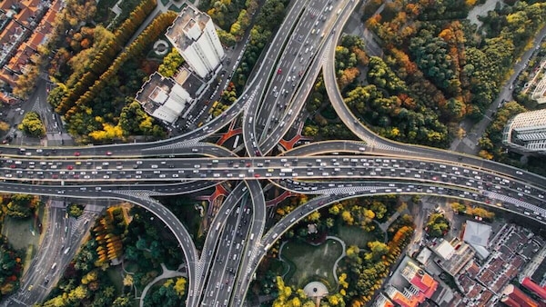 Viaggi in autostrada, tra code e pedaggi anche bonus e cashback