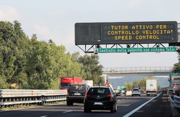 Autostrade, arrivano i rimborsi per code e cantieri: come ottenerli