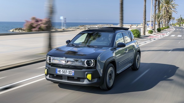 Renault 4 E-Tech Electric Plein Sud, comfort e abitabilità anche a cielo aperto