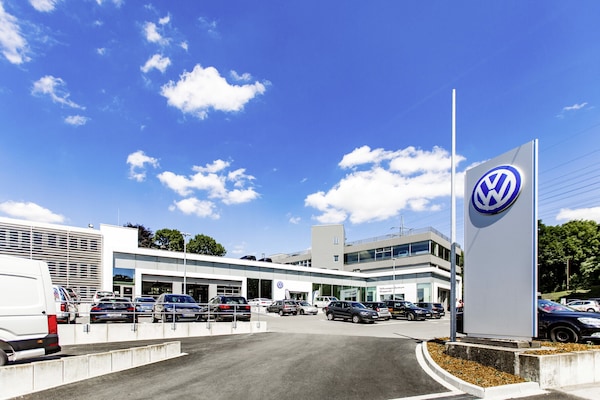 Euro 7 costa caro: Volkswagen aumenta i prezzi delle auto termiche