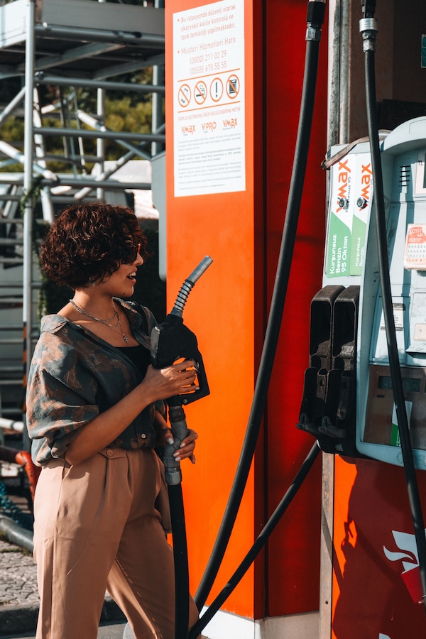 Benzina e diesel, prezzi in calo anche sabato. Scende pure il Gpl