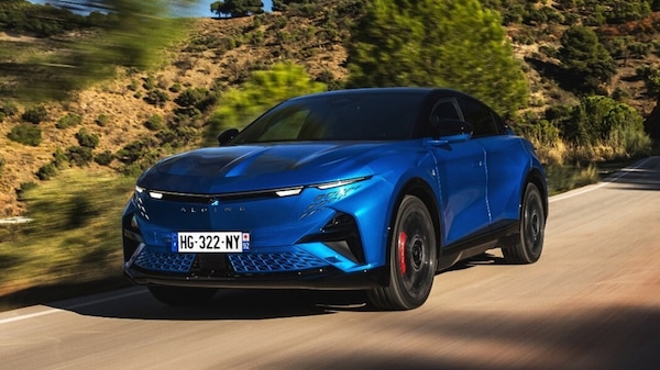 Alpine A390 GT: stile, grinta e il bottone della felicità come in Formula 1