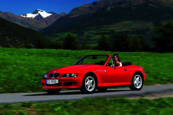 BMW Z3, la spider di James Bond toglie ancora il fiato dopo 30 anni