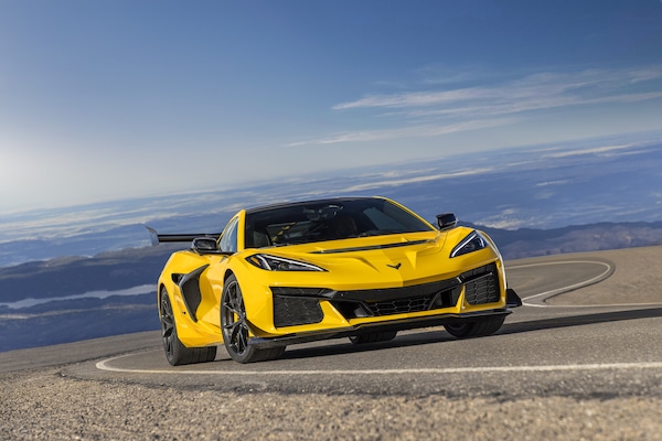 Corvette ZR1, che potenza: la vernice si stacca a 290 km/h!