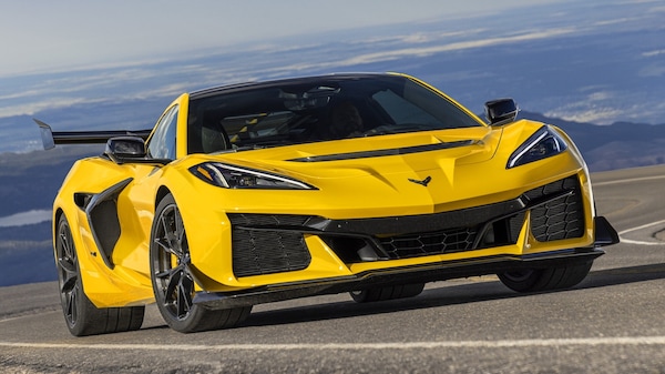 Corvette ZR1, che potenza: la vernice si stacca a 290 km/h!