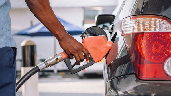 Prezzi carburanti, diesel in ribasso più della benzina. Sabato scende anche il Gpl