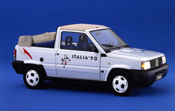 Mondiali: Panda, Polo, Hyundai e... Tutte  le auto dal 1982 (e il cane robot)