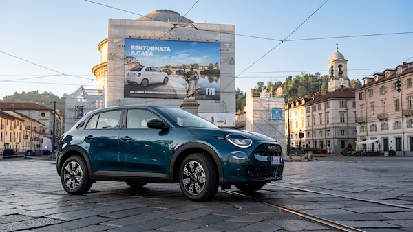Fiat 600 Turbo 100, come va il benzina "liscio" con cambio manuale