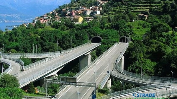 Caos Statale 36: auto contromano, il navigatore inganna? Anas: «Fate attenzione»