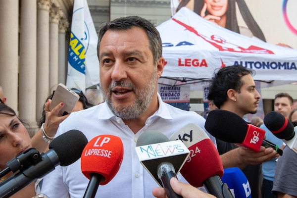 Salvini, sì al superbollo. E attacca l'Europa sull'elettrico: "No imposizioni"