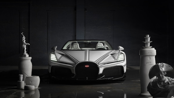 Una Bugatti di porcellana: la più incredibile Mistral per l'addio al motore W16