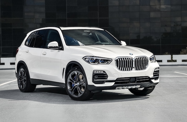 BMW "tarocche", la fabbrica pirata sul Baltico: come i russi aggirano le sanzioni